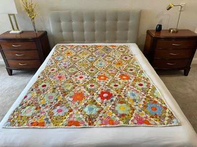 Vintage Antique Handmade Flower Garden Quilt ~ Retro Boho Chic! - Image 1 of 4