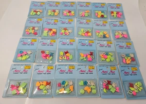 Lot 24 Vintage Children's Kids' Attire Molded Plastic Craft Sewing Shank Buttons - Picture 1 of 4