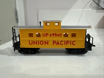 Life-Like HO Scale Union Pacific UP 49940 Caboose with Stovepipe Chimney - Image 1 of 4