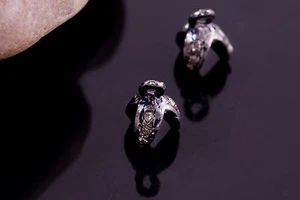 1 pcs. HANDMADE SILVER CHARM w. SINGLE-CUT DIAMOND INDIA - Picture 1 of 1