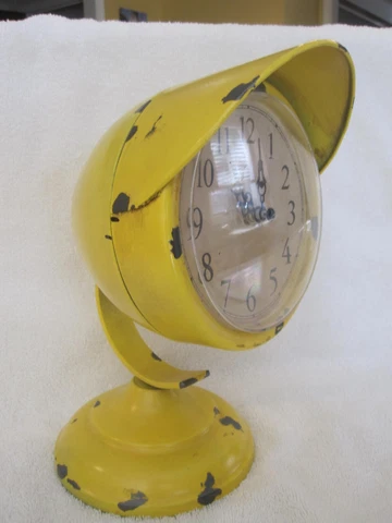 💕 UNIQUE RUSTIC TRACTOR HEADLIGHT QUARTZ CLOCK DESK SHELF YELLOW METAL   3PT8 Cover