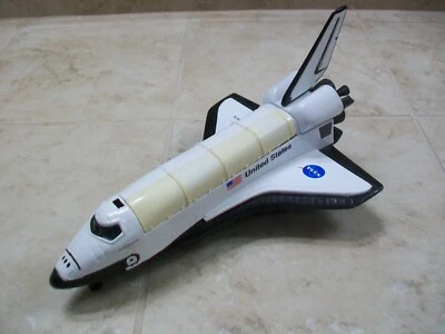 Modelo de transbordador espacial Discovery NASA Foto 1 de 4