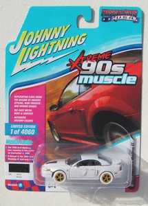 JOHNNY WHITE LIGHTNING CHASE XTREME 90'S MUSCLE CARS USA 1999 MUSTANG GT - Picture 1 of 4