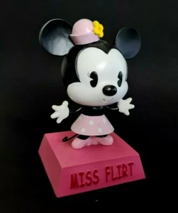 Disney Store Exclusive : Minnie Mouse Miss Flirt - heavy resin figure - Picture 1 of 2
