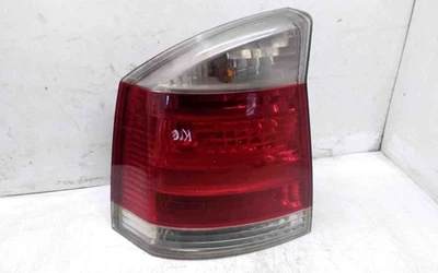 Luz trasera izquierda OPEL VECTRA C GTS 13131000 1.9 diésel 88kw 2004 27651057 - Imagen 1 de 3