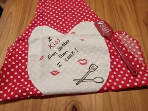 Handmade Apron Red&White "I Kiss Even Better Than I Cook" - Picture 1 of 5