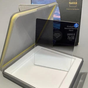 Benro Master 75x100mm 3-stop (GND8 0.9) Hard Graduated Neutral Density Filter - Picture 1 of 6