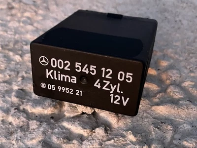 1984-1993 Mercedes-Benz W201 W124 4 Zyl AC Compressor Control Relay 0025451205 - Image 1 of 4