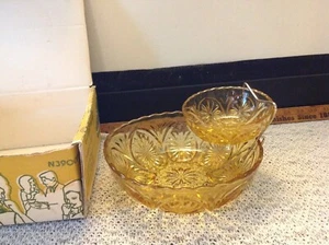 Vintage 1960's  Anchor Hocking harvest Honey-Gold Pattern Chip & Dip Set in box - Picture 1 of 3