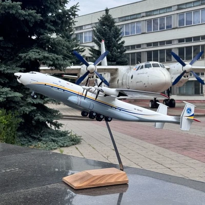 Premium Resin Modell Antonov An-22A "Antei" UR-09307 Maßstab 1:100 - Bild 1 von 4