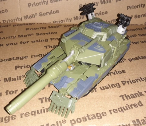 Transformers Movie 2007 Decepticon Brawl Deluxe Class Cover