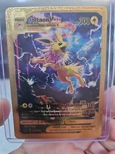 Carta Pokemon da collezione in vinile testurizzato Joltaon Vmax Gold Foil Fan Art - Foto 1 di 5