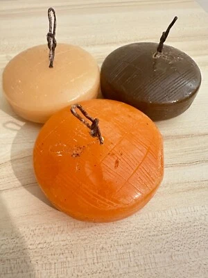 6 x Luxury XXL Floating Candle (80x37mm) – Long-Burning – Beige, Orange, Brown - Image 1 of 4