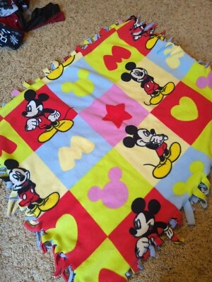 Manta de lana infantil Disney Mickey Mouse, aprox. 27 pulgadas x 34 pulgadas, piso para niños Foto 1 de 4