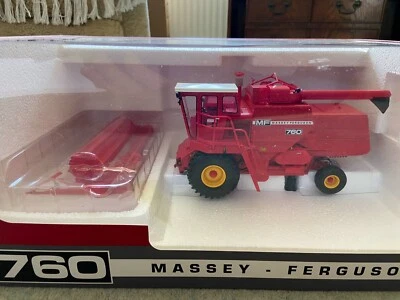 UH6329 Universal Hobbies Massey Ferguson 760 Combine Harvester - BNIB 1/32nd - Image 1 of 4