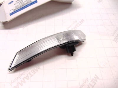 New Genuine Focus 2014-2019 Right Door Wing  Mirror Indicator Lens 2100809 - Image 1 of 4
