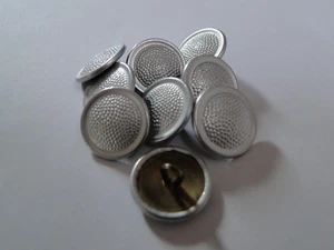 9  Stück  Bundeswehr Uniform-Knöpfe in silber mit rand 20 mm - Picture 1 of 1