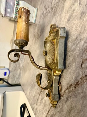 Lámpara antigua vintage de hierro fundido - Aplique de pared eléctrico  Foto 1 de 4