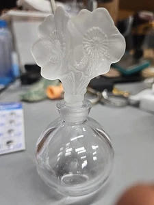 Elegant Perfume Bottle, clear glass base,  frosted rose shaped stopper, Vintage - Picture 1 of 2