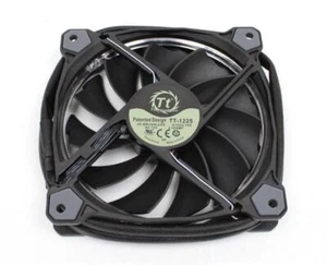 Thermaltake Riing RGB 120mm LED-Gehäuselüfter TT-1225 / A1225L12S #301429 - Bild 1 von 4