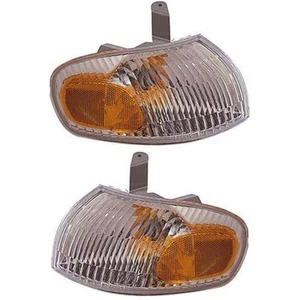 Turn Signal Light Set For 1998-02 Chevrolet Prizm RH and LH GM2531117 GM2530117 - Picture 1 of 10