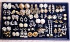 Lot de 46 boucles d'oreilles vintage/moderne strass/fausses perles à clipser/SB - Monet