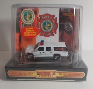 Code 3 Collectibles ● Las Vegas Fire Dept. Battalion #1 Chevrolet Suburban 12407 - Picture 1 of 10