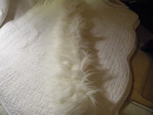 White Scarf Faux Fur Reversible Wear 3 Ways w/Tags/ EXCELLENT CONDTIION - Picture 1 of 4