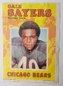 Póster prendedor de fútbol americano Topps 1971 Gale Sayers Salón de la Fama de los Chicago Bears - Imagen 1 de 2