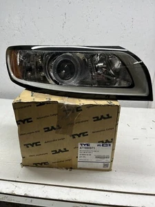 20-B902-05-2B Right O/s Headlight Headlamp Halogen Chrome Bezel Motor TYC - Picture 1 of 5
