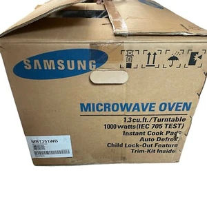 Brandneu Samsung MR1351WB 1,3 Cu. Fuß Mikrowelle 1000 W mit Trim-Kit, Auto De - Bild 1 von 7