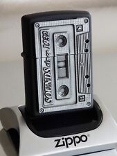 Zippo Lighter ⁕ Tape Kassette Emblem ⁕ 2005159 ⁕ Neu New OVP ⁕ A26