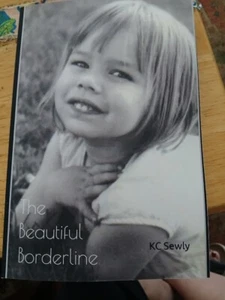 The Beautiful Borderline Buch Poesie Memoiren BPD Persönlichkeitsstörung Selbstliebe - Bild 1 von 1