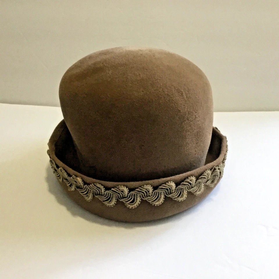 Hudson’s Bay Company Vintage Women's Velour Brimmed Bowler Style Hat Brown - Изображение 1 из 4