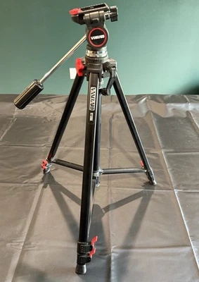 Vanguard VT120X 4 Foot Lightweight Tripod Good Condition - Image 1 of 4