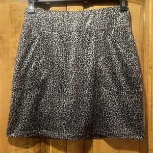 Kate Lord Ladies Small Tennis Golf Pickleball Skort Stretch Pull On Cheetah - Picture 1 of 10