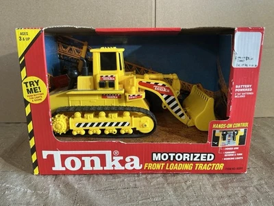Vintage Tonka Toy Front End Loader 3210 Tractor Scoop Sounds HASBRO NEW - Image 1 of 4