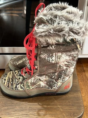 Bota acolchada Realtree Max-1 para mujer talla 9M  Foto 1 de 4