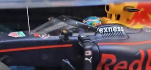 F1 1:43 Minichamps / Red Bull RB12 / 2016 / Daniel Ricciardo / Aero Shield Test - Bild 1 von 4