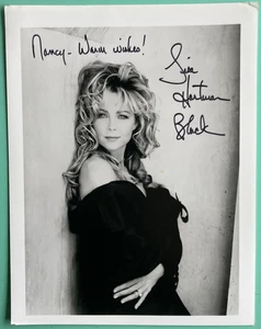 Lisa Hartman Black Signed / Inscribed Photo 8X10 TV Series Tabitha Knots Landing - Picture 1 of 2