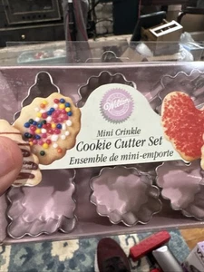 Wilton Mini Juego Cortador de Galletas Arrugada 6 ct / NUEVO - Imagen 1 de 4