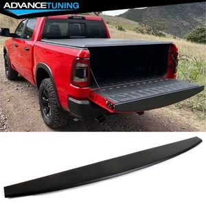 Se adapta a 19-25 Ram 1500 puerta trasera moldura alerón PP tapa superior cubierta protector - Imagen 1 de 6