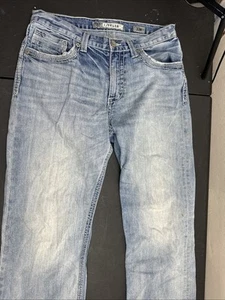 BKE Tyler Jeans Men’s 32R  (33x31)Distressed Light Wash Blue Relaxed Fit Stretch - Picture 1 of 9