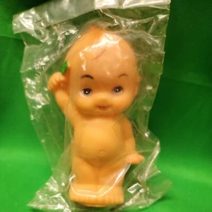 MINI KEWPIE DOLL vintage 5,5" - bambola in vinile/gomma in confezione plastica  - Foto 1 di 4