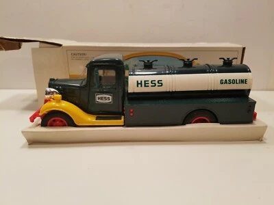 HESS 1982 "El primer camión HESS" como nuevo con caja Foto 1 de 4