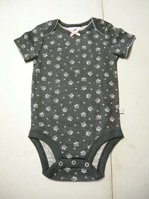 One Piece By Just Born, Niña, 0-3 Meses, Gris con Flores Blancas, Totalmente Nuevo Foto 1 de 2