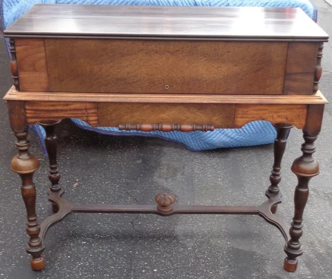 Amazing Antique Spinet Desk - Lockable - GORGEOUS WOOD GRAIN -FABULOUS CONDITION Cover