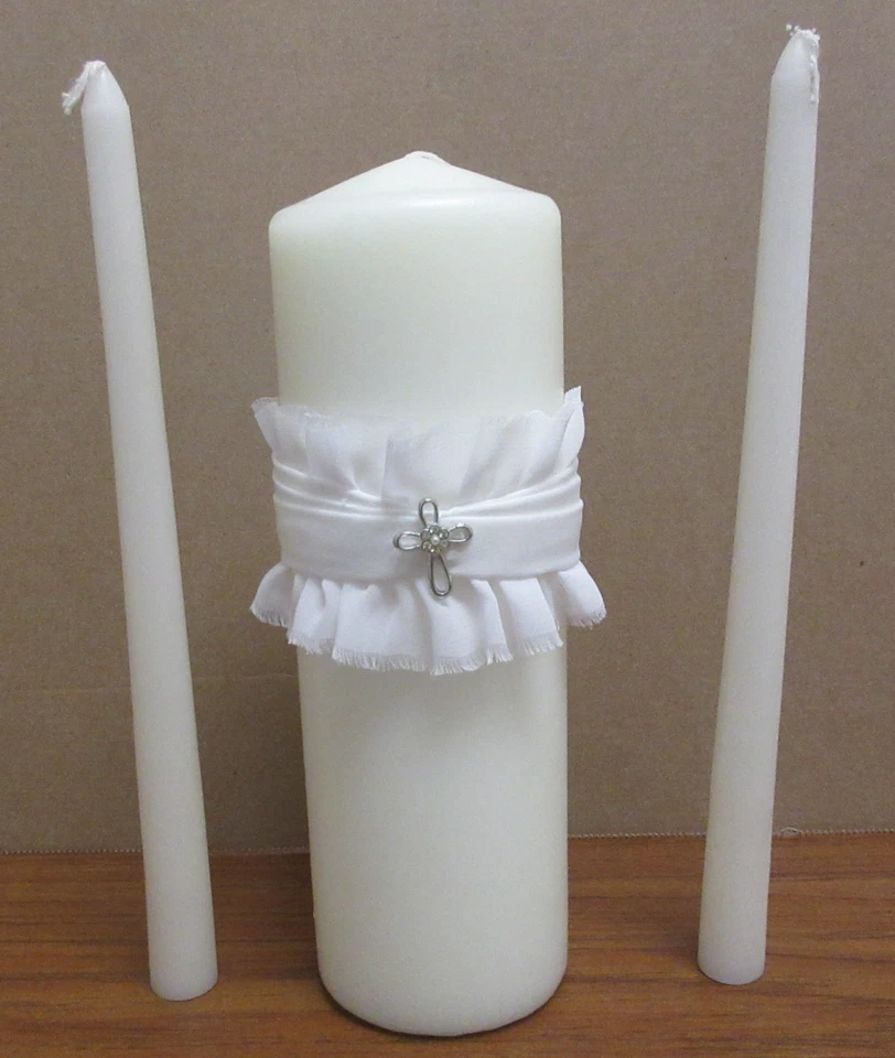 Juego de velas y cónicas blancas con cruz religiosa unidad boda Foto 1 de 1