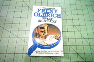 SWEET AND DEADLY BY FRENY OLBRICH  1982 VINTAGE HAMLYN "WHODUNNIT" MYSTERY PB - Imagen 1 de 3