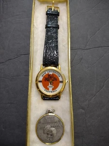 Orologio da polso/medaglione vintage 2001 nuovo Lexington Panthers scuola superiore calcio immagine - Foto 1 di 11